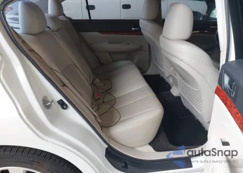 2011 Subaru Legacy 2.5I Limited z USA, uszkodzony, nr VIN 4S3BMBK64B3262387